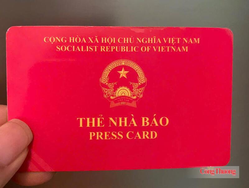 Thẻ nhà báo