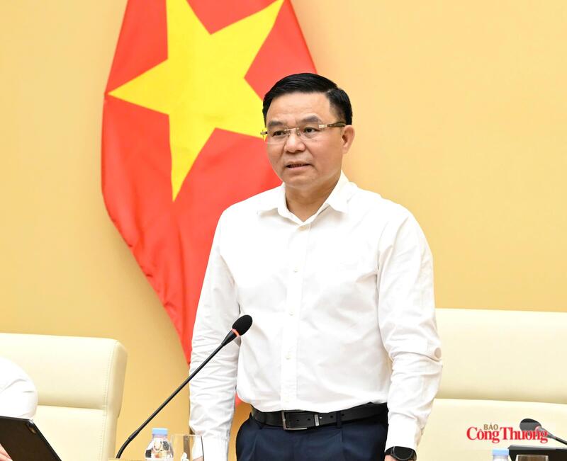 Bộ trưởng Lê Mạnh Hùng phát biểu kết luận tại hội nghị. Ảnh: Cấn Dũng