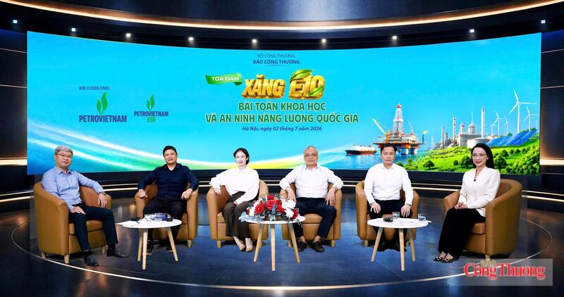 Tọa đàm "Xăng E10: Bài toán khoa học và an ninh năng lượng quốc gia". Ảnh: Quốc Chuyển