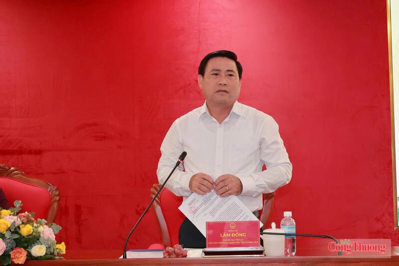 Ông Lâm Đông, Phó Bí thư Tỉnh ủy Khánh Hòa phát biểu tại buổi làm việc. Ảnh: Đức Hưng