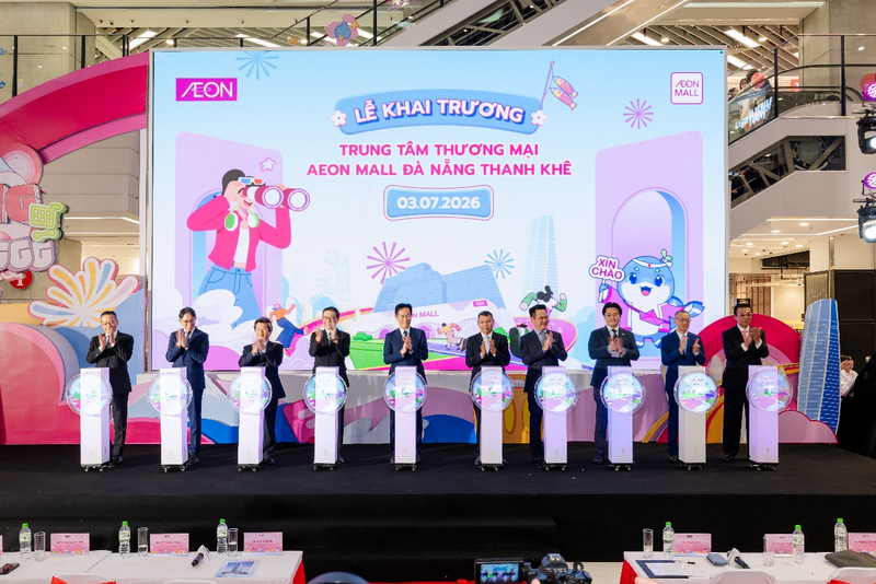 Các đại biểu thực hiện nghi thức khai trương TTTM AEON MALL đầu tiên tại Đà Nẵng