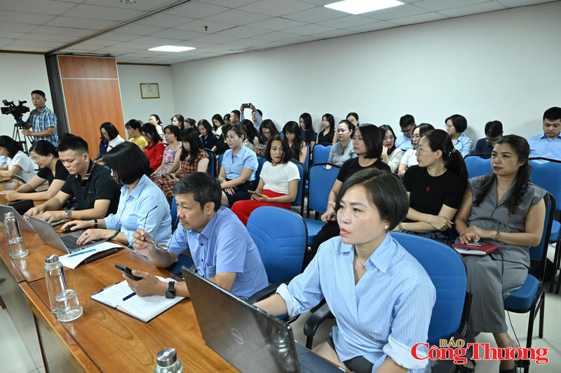 Sự kiện được tổ chức nhằm quán triệt, nâng cao nhận thức về trách nhiệm chính trị, đạo đức nghề nghiệp, ý thức tuân thủ pháp luật và quy trình tác nghiệp báo chí. Ảnh: Cấn Dũng