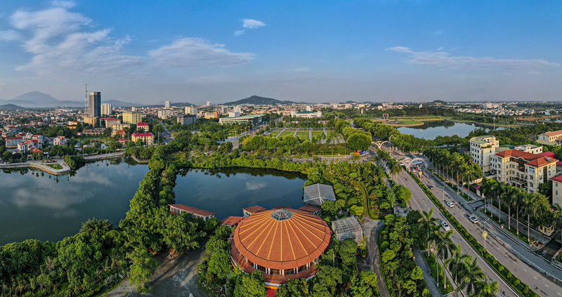 Phú Thọ tập trung phát triển hạ tầng đồng bộ, tăng cường kết nối giữa các khu, cụm công nghiệp với hệ thống giao thông và các khu du lịch. Ảnh: Khánh Linh