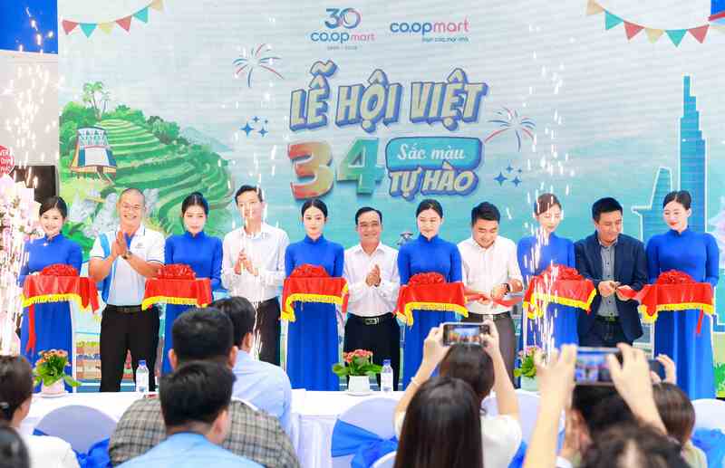 Saigon Co.op cùng đối tác khởi động lễ hội Việt - 34 sắc màu tự hào. Ảnh Saigon Co.op