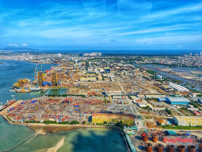 Petrovietnam định hướng phát triển trung tâm dịch vụ năng lượng tại Vũng Tàu (Ảnh: Toàn cảnh cảng dịch vụ dầu khí Vũng Tàu)
