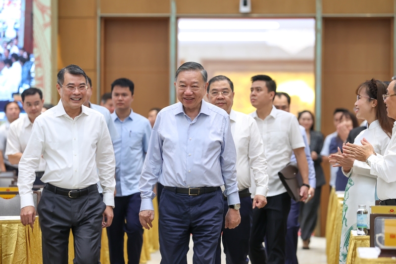 Tổng Bí thư, Chủ tịch nước Tô Lâm tới dự phiên họp Chính phủ thường kỳ tháng 6/2026 và Hội nghị trực tuyến Chính phủ với các địa phương - Ảnh: VGP/Nhật Bắc