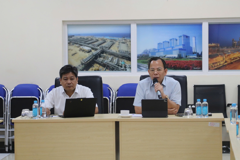 Giám đốc Nhà máy Nhiệt điện Vĩnh Tân 4 Vũ Thanh Hải phát biểu chỉ đạo tại Hội nghị.