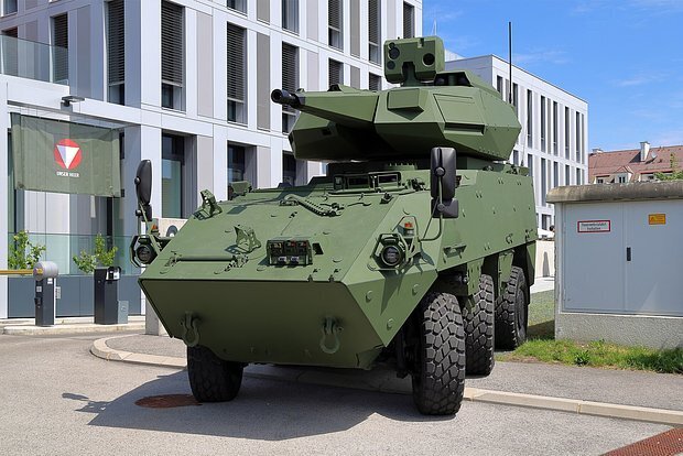 Module Skyranger 30 đặt trên khung gầm xe bọc thép bánh hơi. Ảnh: Army Recognition