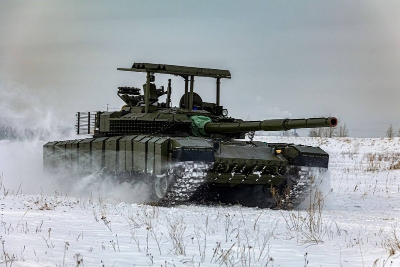 Xe tăng T-80BVM. Ảnh: TASS