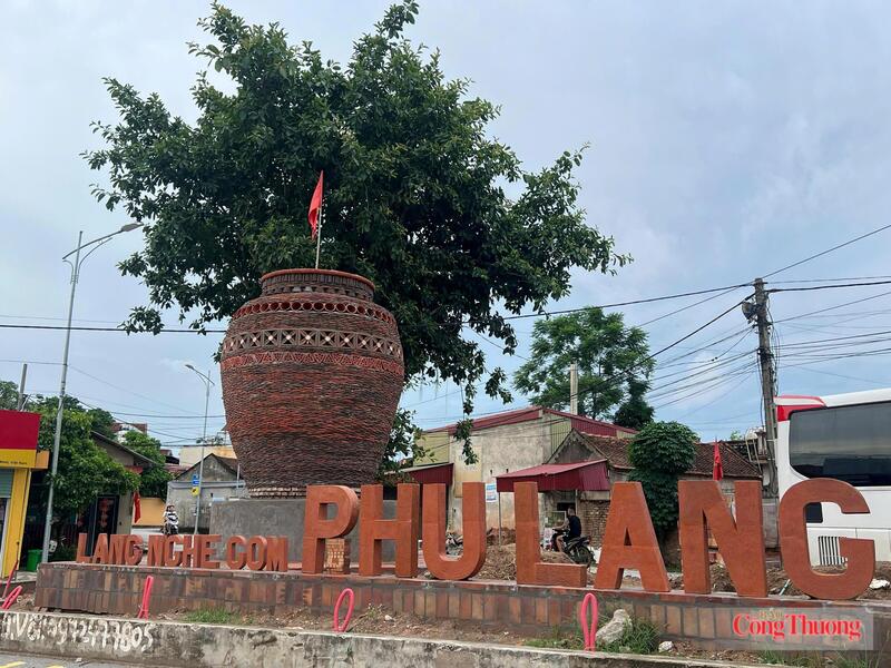 Làng gốm Phù Lãng, xã Phù Lãng, Quế Võ, Bắc Ninh là làng nghề truyền thống hơn 700 năm tuổi, nổi tiếng với dòng men da lươn đặc trưng. Ảnh: Nguyễn Tùng