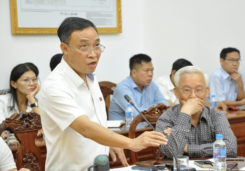 Ông Nguyễn Đăng Chinh - Giám đốc Petrolimex Cần Thơ, phát biểu tham luận tại hội nghị. Ảnh: Thanh Xuân.