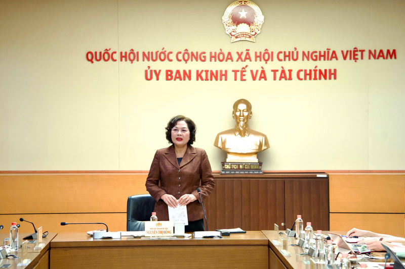 Phó Chủ tịch Quốc hội Nguyễn Thị Hồng nhấn mạnh mục tiêu cao nhất, các luật lần này là phải tháo gỡ được ách tắc, luật phải đi vào cuộc sống và có hiệu quả, chứ không phải ban hành ra rồi vẫn vướng mắc. Ảnh: Nguyễn Hùng