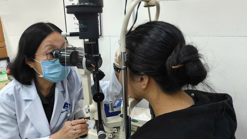 Theo bác sĩ, mọi thuốc được đưa vào sử dụng tại các cơ sở khám chữa bệnh đều phải trải qua quy trình đánh giá và kiểm soát chất lượng theo quy định.