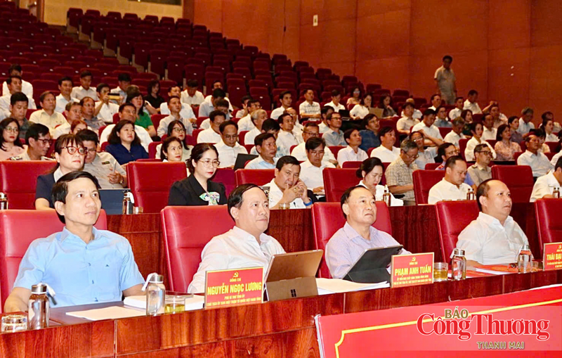 Lãnh đạo tỉnh Gia Lai tham dự Hội nghị toàn quốc sơ kết 1 năm 6 tháng thực hiện Nghị quyết 57-NQ/TW tại điểm cầu tỉnh Gia Lai.