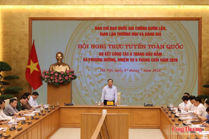 Phó Thủ tướng Thường trực Chính phủ Phạm Gia Túc, Trưởng Ban Chỉ đạo quốc gia chống buôn lậu, gian lận thương mại và hàng giả, chủ trì hội nghị