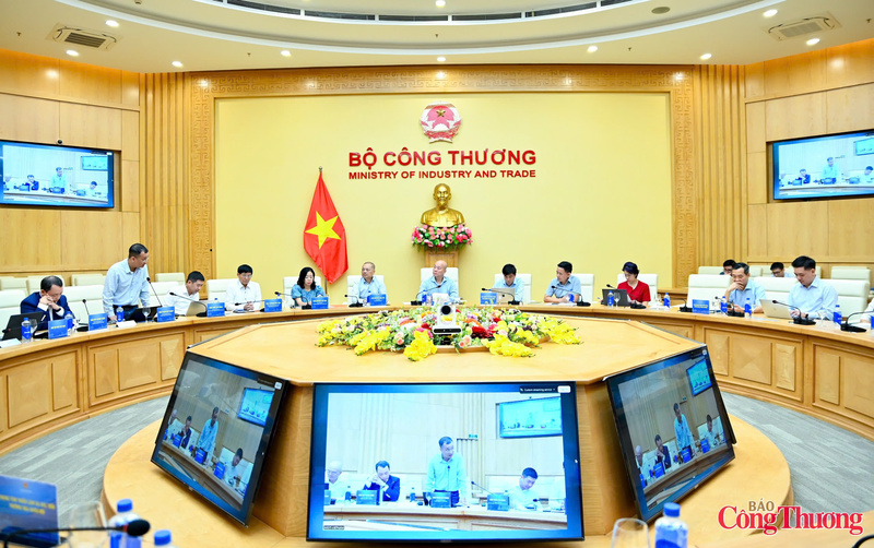 Hội nghị giao ban xúc tiến thương mại với hệ thống thương vụ Việt Nam ở nước ngoài quý II/2026. Ảnh: Nguyễn Nam