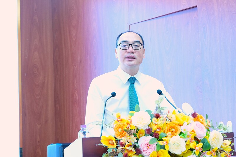 Phó Tổng Kiểm toán nhà nước Bùi Quốc Dũng phát biểu khai mạc toạ đàm. Ảnh: SAV