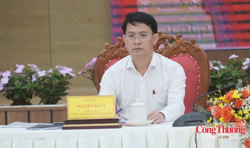 Ông Nguyễn Bá Út, Giám đốc Sở Công Thương tỉnh, Phó Trưởng Ban Thường trực Ban Chỉ đạo 389 tỉnh Lâm Đồng tại hội nghị.
