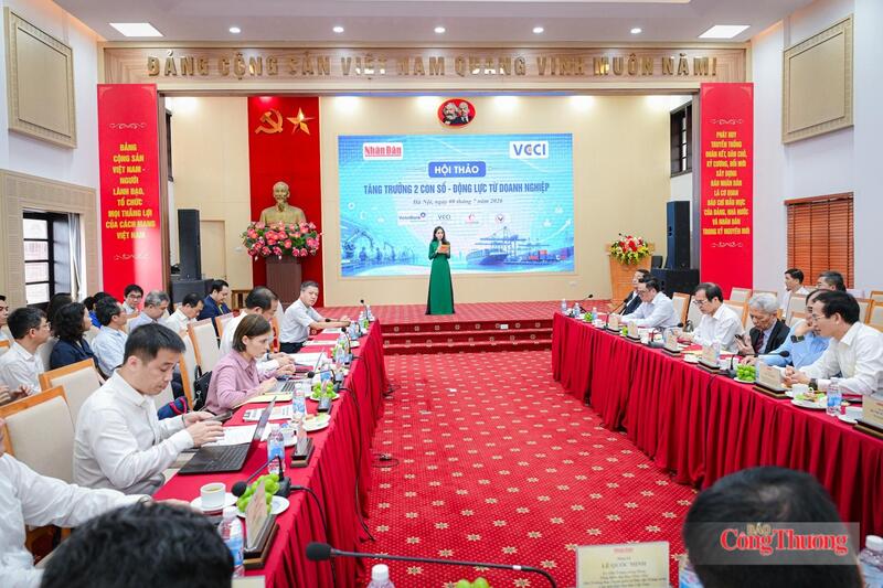 Hội thảo do Báo Nhân Dân và VCCI tổ chức vào ngày 8/7. Ảnh: Bảo Long