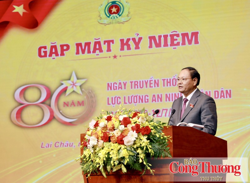 Bí thư Tỉnh ủy Lai Châu Lê Minh Ngân phát biểu tại buổi lễ.
