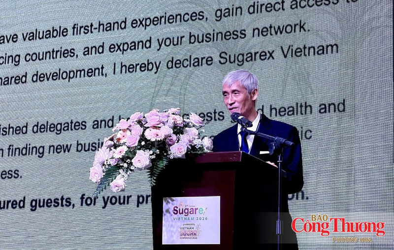 Ông Nguyễn Văn Lộc, Chủ tịch Hiệp hội mía đường Việt Nam phát biểu tại lễ khai mạc.