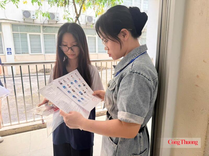 Năm nay lần đầu tiên Bộ Giáo dục và Đào tạo công bố điểm sàn khối ngành pháp luật. Ảnh minh họa: Hoàng Thanh