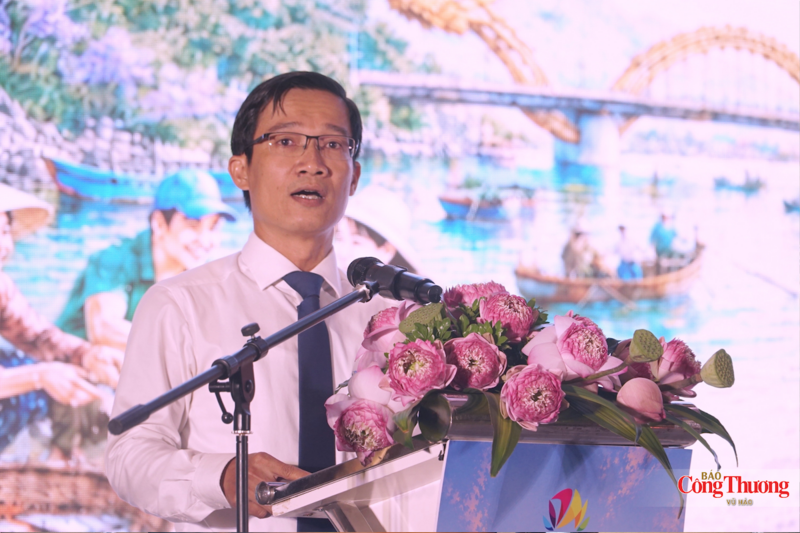 Ông Tán Văn Vương, Phó Giám đốc Sở Văn hóa, Thể thao và Du lịch TP. Đà Nẵng phát biểu tại chương trình