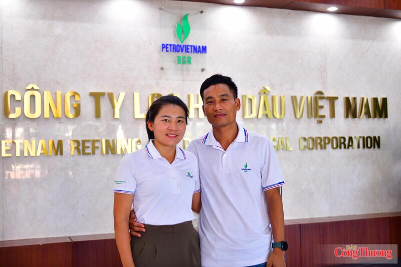 Chân dung vợ chồng chị Huỳnh Thị Sương và anh Lê Đăng Sỹ - đôi vợ chồng cùng công tác tại Ban Vận hành Sản xuất, gắn bó hơn 10 năm với BSR. Ảnh: NVCC