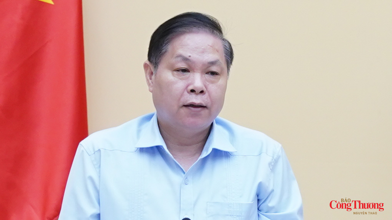 Ông Trần Hoài Trang - Phó Cục trưởng Cục Điện lực, Bộ Công Thương phát biểu tại hội nghị.