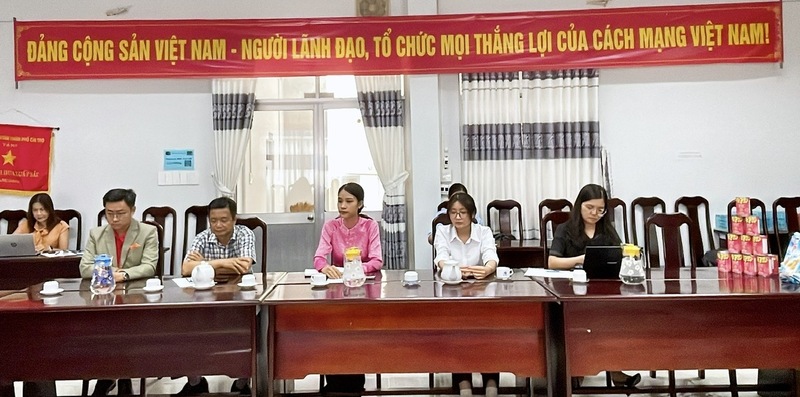 Đại diện các doanh nghiệp tham gia chương trình Tuần lễ tiêu thụ nông sản Cần Thơ tại Hà Nội năm 2026. Ảnh: Nam Hương.