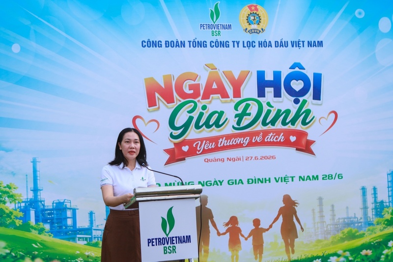 Bà Trương Thị Thu Hà, Chủ tịch Công đoàn cơ sở BSR nhìn nhận, các hoạt động chào mừng Ngày Gia đình Việt Nam là món quà tinh thần thiết thực nhằm góp phần giúp các CBCNV xây dựng gia đình hạnh phúc, tiến bộ, văn minh. Ảnh: BSR