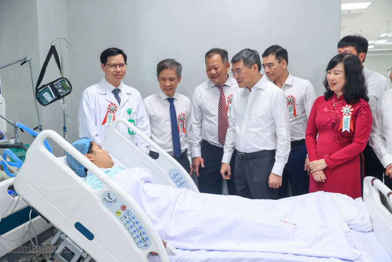Thủ tướng Lê Minh Hưng: Xây dựng những bệnh viện hiện đại và hình thành hệ sinh thái y tế phát triển đồng bộ - 9