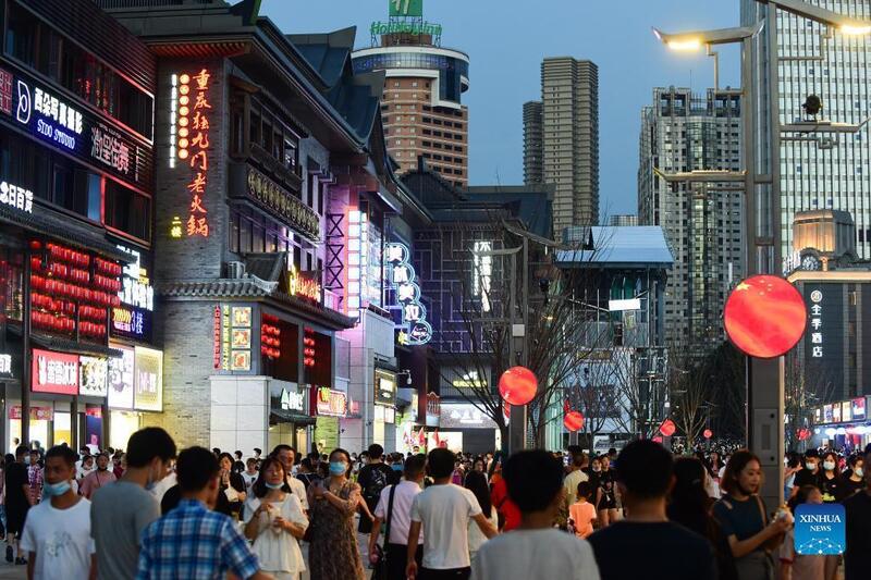 IMF hạ dự báo tăng trưởng kinh tế toàn cầu năm 2026 xuống 3,0%, đồng thời cảnh báo rủi ro gia tăng từ xung đột Trung Đông. Ảnh: Xinhua