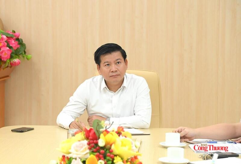 PGS.TS Đinh Văn Châu, Hiệu trưởng Trường Đại học Điện lực. Ảnh: Thu Hường