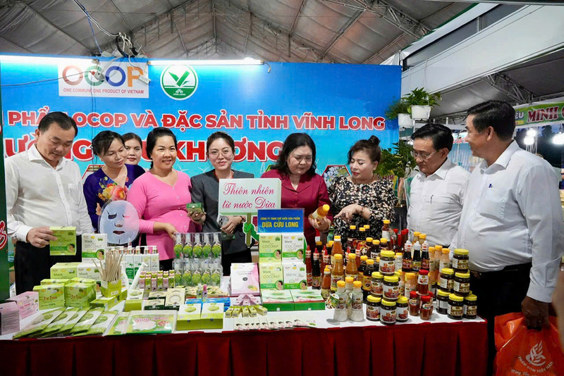 Vĩnh Long tăng cường kết nối, nâng cao năng lực cạnh tranh cho cộng đồng doanh nghiệp. Ảnh: Phạm Minh Tuấn