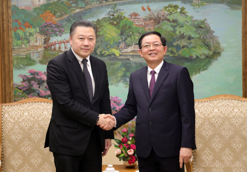 Phó Thủ tướng Hồ Quốc Dũng tiếp xã giao ông Soopakij Chearavanont, Chủ tịch Tập đoàn Charoen Pokphand (C.P. Group), Thái Lan. Ảnh: VGP/Gia Huy