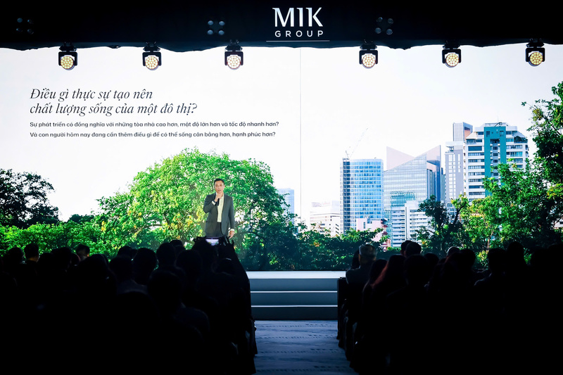 Ông Nguyễn Dũng Minh, Phó Tổng giám đốc MIK Group giới thiệu về chiến lược phát triển khu đô thị Forestia.