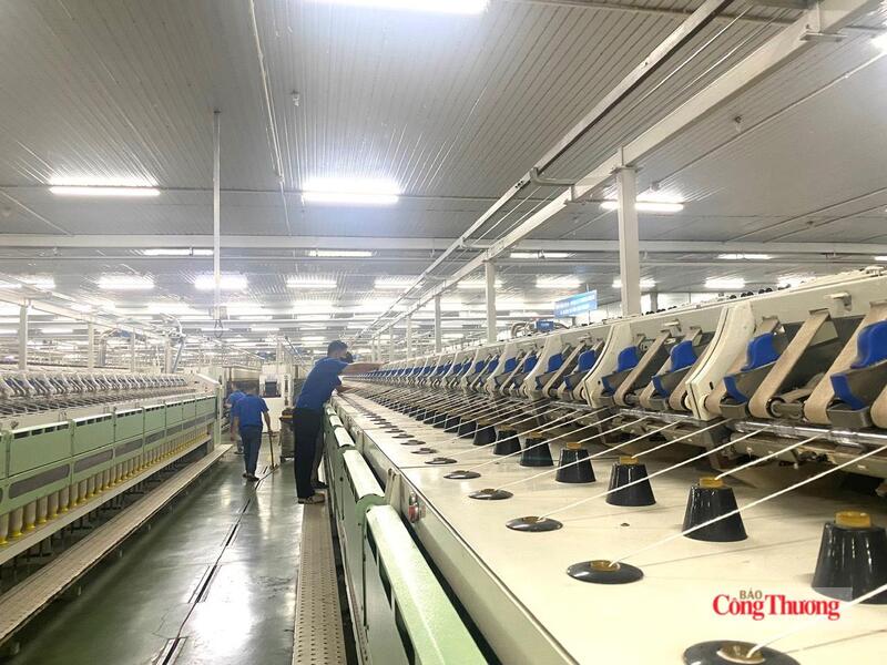Quản trị sản xuất tốt giúp Công ty TNHH MTV Dệt 8-3 tiết giảm đáng kể chi phí năng lượng. Ảnh: Hải Linh