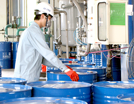 Lần đầu tiên xử phạt vi phạm nguyên tắc hóa học xanh. Ảnh minh họa