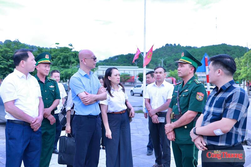 Đoàn công tác Cục Xuất nhập khẩu (Bộ Công Thương) làm việc tại Cửa khẩu Chi Ma.