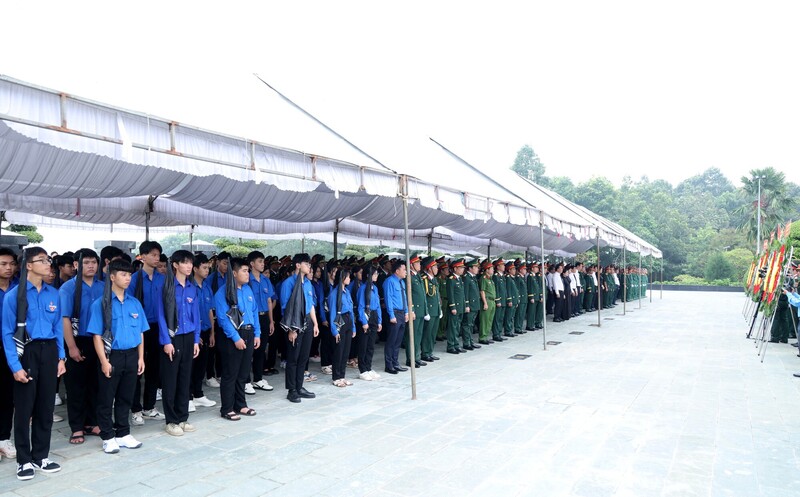 Xúc động lễ viếng, truy điệu, an táng 63 hài cốt liệt sĩ tại Đồng Nai - 3