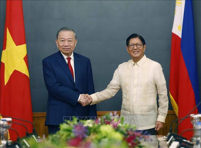 Tổng Bí thư, Chủ tịch nước Tô Lâm và Tổng thống Philippines Ferdinand Romualdez Marcos Jr. chụp ảnh chung trước hội đàm, ngày 1/6/2026. Ảnh: Thống Nhất/TTXVN