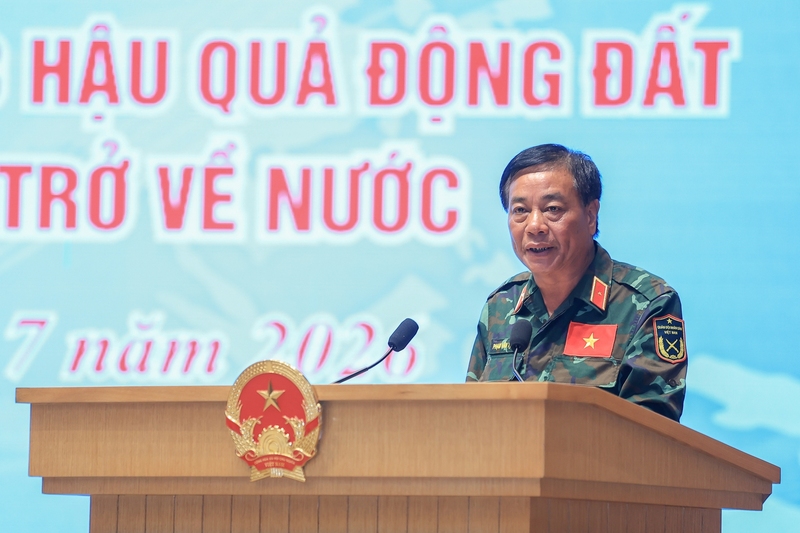 Thiếu tướng Phạm Văn Tỵ, Phó Cục trưởng Cục Cứu hộ - Cứu nạn (Bộ Tổng Tham mưu) cho biết, các khu vực được lực lượng Việt Nam triển khai tìm kiếm đều là những địa bàn hết sức khó khăn, nguy hiểm, nơi nhiều đoàn cứu hộ quốc tế trước đó chưa thể thực hiện công tác tìm kiếm - Ảnh: VGP/Nhật Bắc