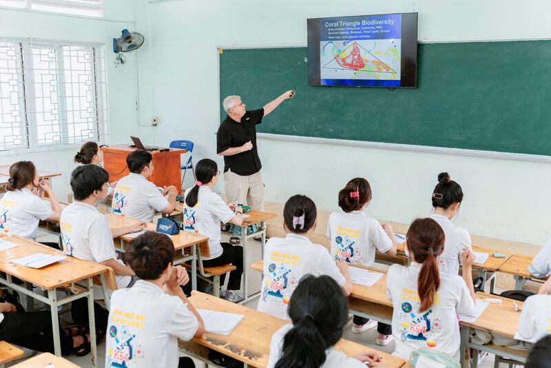Giảng viên quốc tế tham gia giảng dạy tại Trường Đại học Nha Trang.