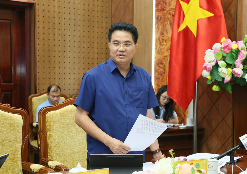 Đồng chí Lê Quang Hòa, Ủy viên Ban Thường vụ Tỉnh ủy, Phó Chủ tịch UBND tỉnh phát biểu tại cuộc họp. Ảnh: Cổng TTĐT Hưng Yên