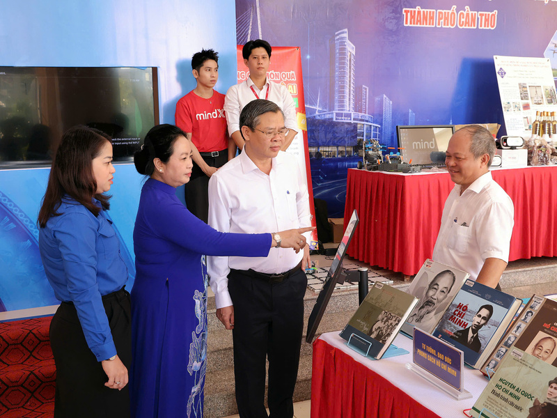 Cần Thơ đưa khoa học, công nghệ, đổi mới sáng tạo và chuyển đổi số trở thành động lực thúc đẩy phát triển kinh tế - xã hội. Ảnh: Q. Thái.
