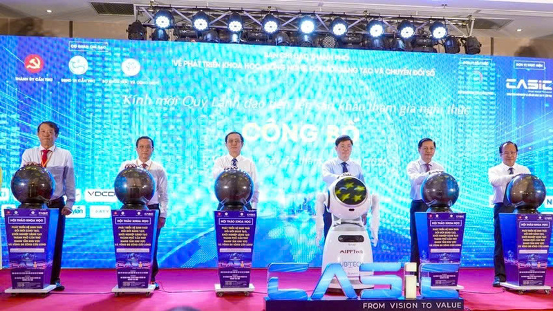 Cần Thơ  Ra mắt Quỹ phát triển khoa học, công nghệ và đổi mới sáng tạo trên địa bàn thành phố. Ảnh: Mỹ Thanh.