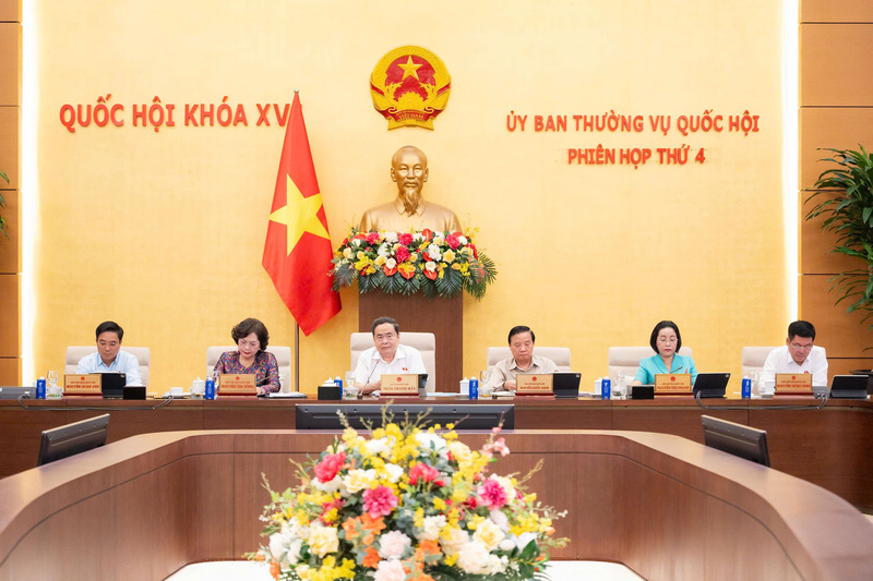 Sáng 14/7, Ủy ban Thường vụ Quốc hội cho ý kiến về một số dự án luật thuộc lĩnh vực tài chính, ngân hàng. Ảnh: Vũ Hiếu