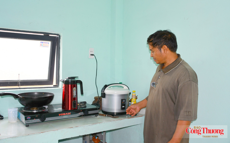 Anh Điểu Đen, ngụ tại Bôn Bu Dăk, xã biên giới Quảng Trực, tỉnh Lâm Đồng.