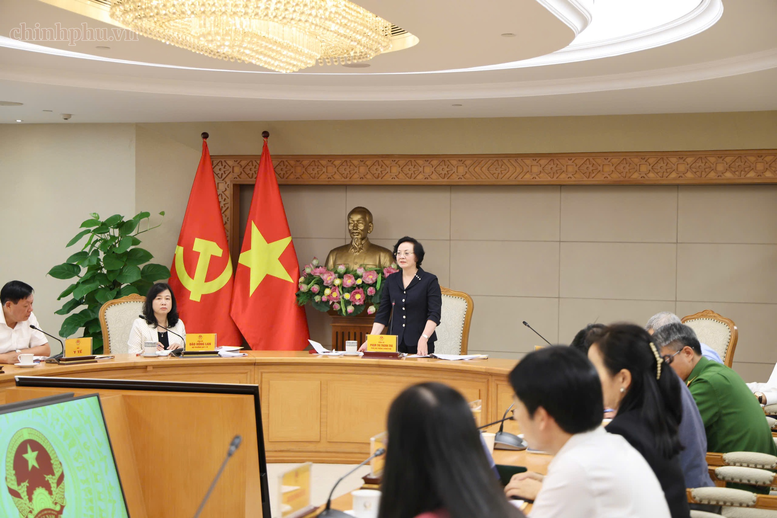 Phó Thủ tướng yêu cầu tiếp tục đẩy mạnh công tác thanh tra, kiểm tra, đấu tranh và xử lý nghiêm các hành vi vi phạm về an toàn thực phẩm - Ảnh: VGP/Thu Giang